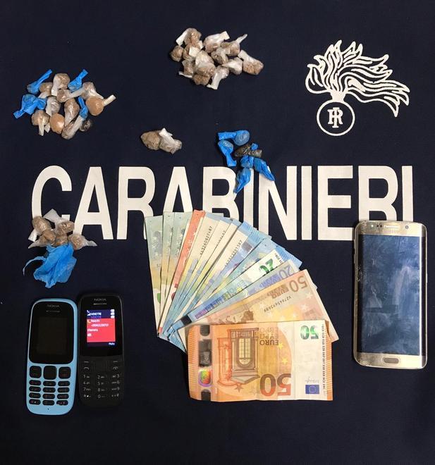 Spacciatore arrestato si giustifica: «Ho perso il lavoro per il Covid» 