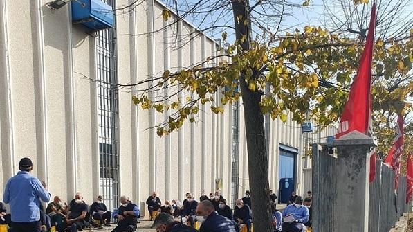 Alla Rossi scioperi dei 500 lavoratori per i contratti e le «nuove regole»