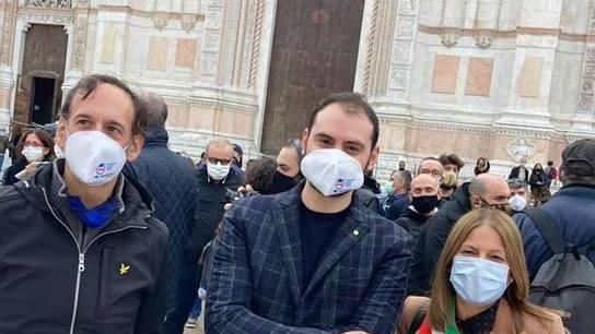 Ferraresi contro le chiusure anticipate