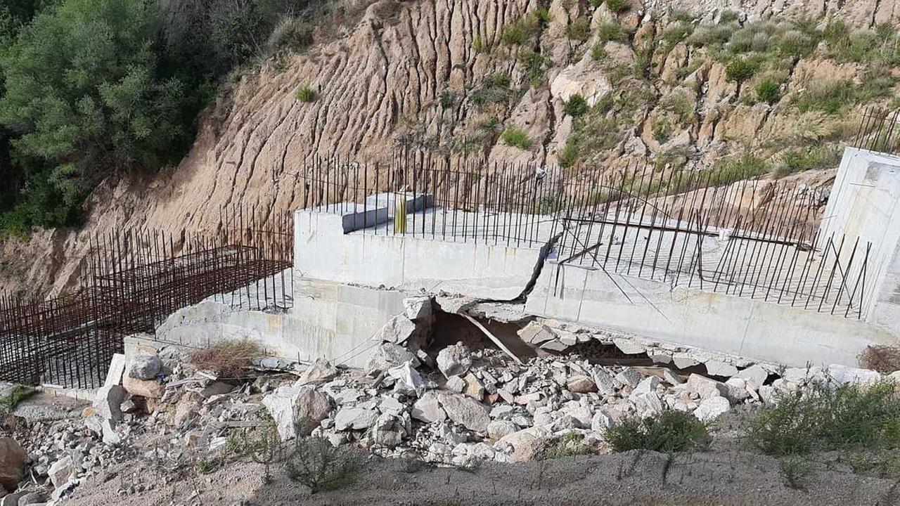 Olbia, nuovi crolli a Monte Pino, Meloni: «Case in pericolo» 