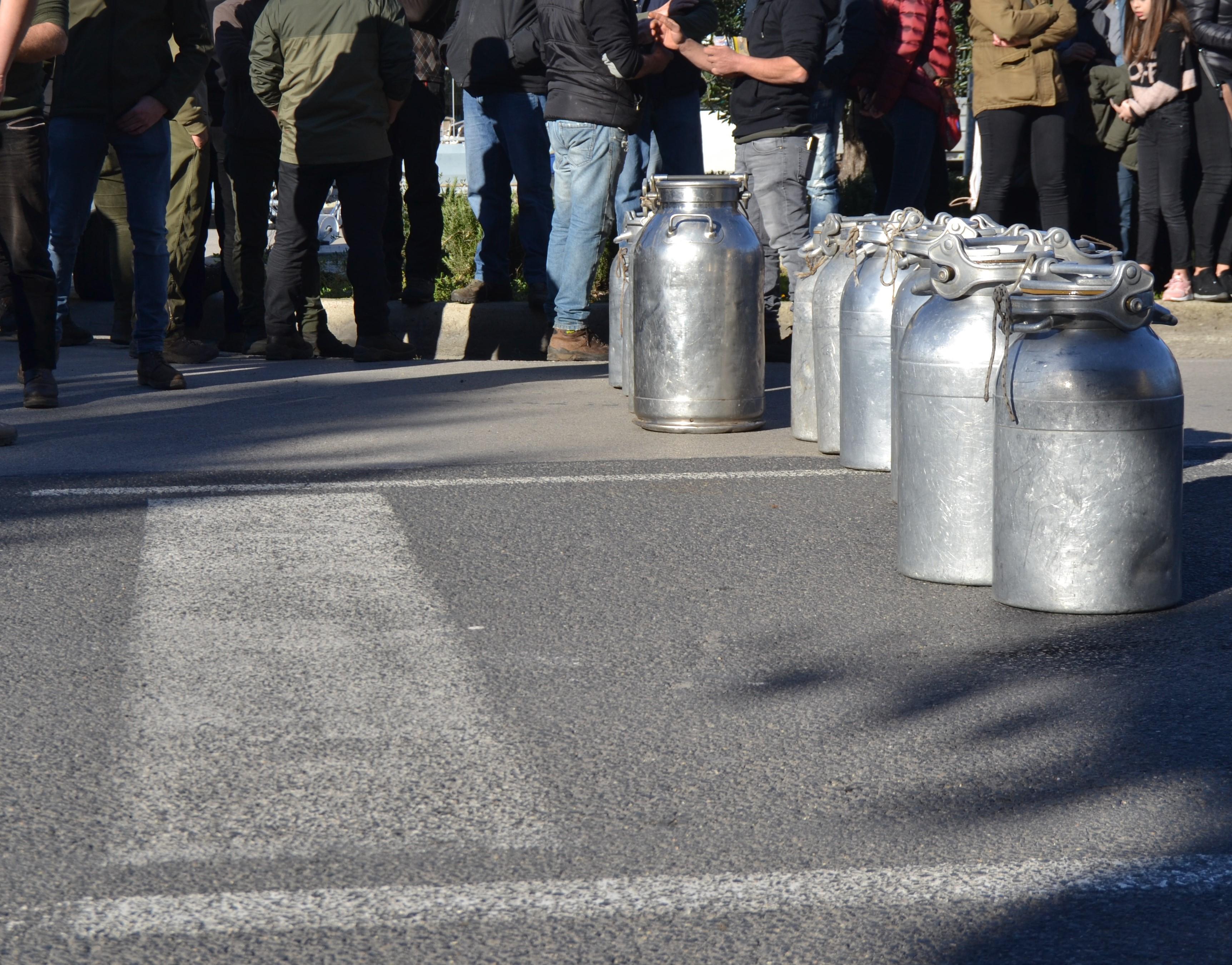 Protesta del latte, 38 persone indagate per il blocco stradale all'altezza di Abbasanta 