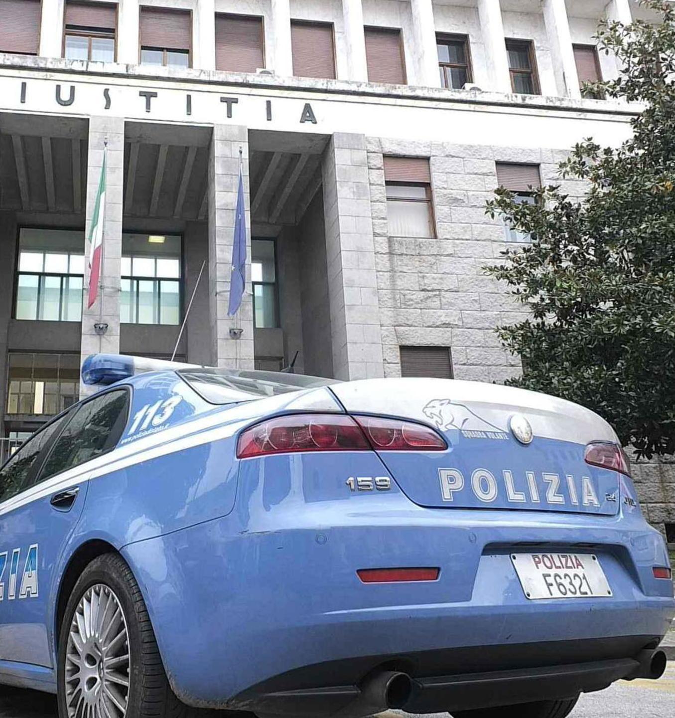 Concedeva la figlia agli uomini che incontrava a ballare 