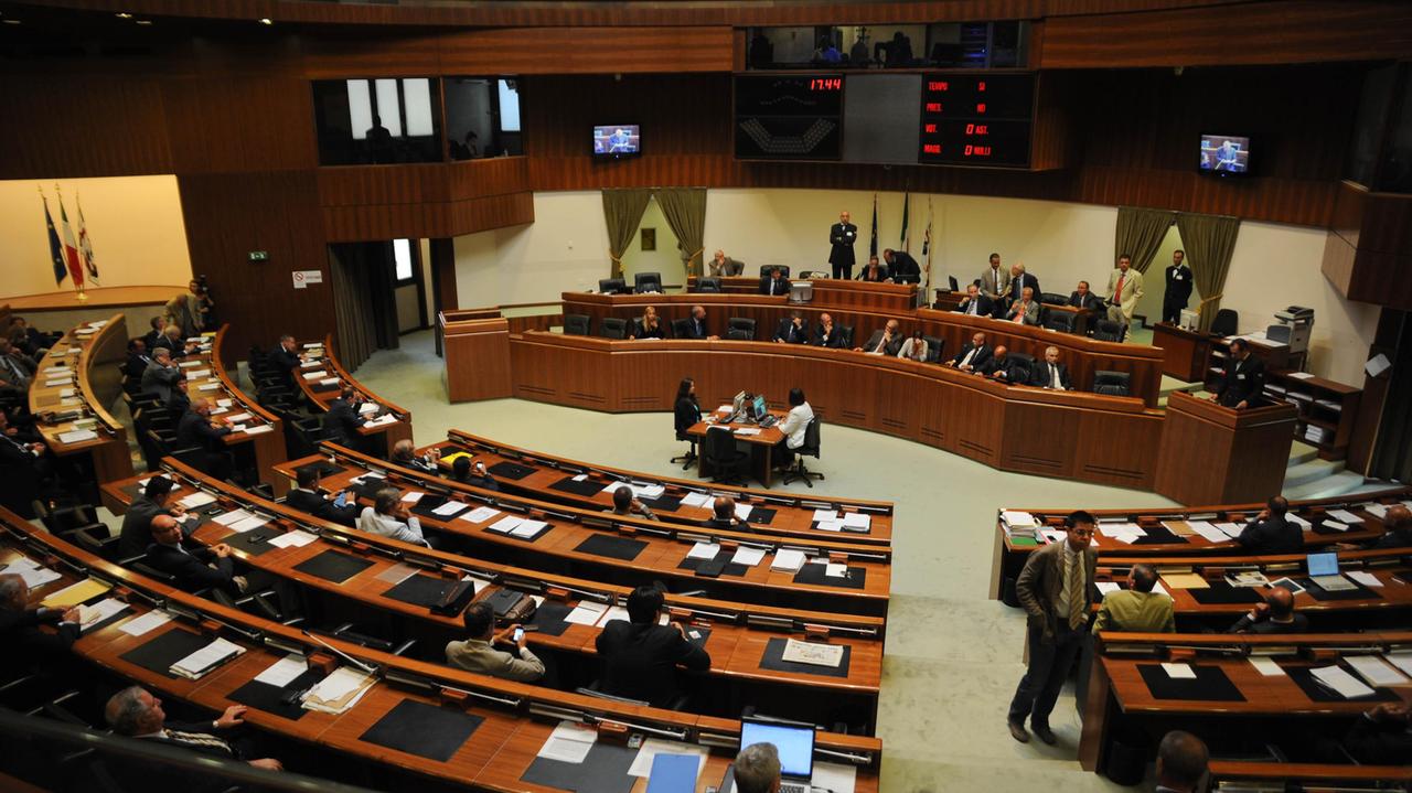 Covid, ristoranti aperti e scuole superiori chiuse? per Solinas il no del centrosinistra