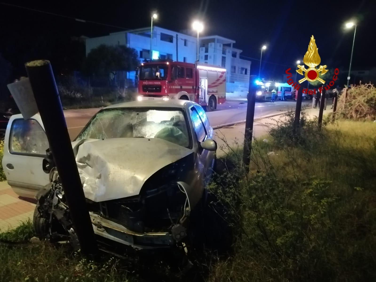 Scontro frontale a Capoterra: i conducenti feriti seriamente