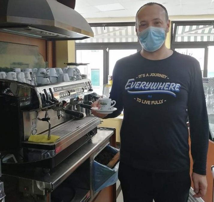 Riccardo, guarito dal covid e la sfida del nuovo locale