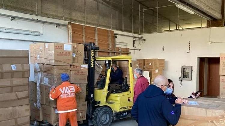 Sono arrivate a Irola 326mila mascherine