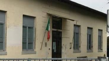 Raffica di positivi tra gli insegnanti il sindaco “chiude” la scuola primaria