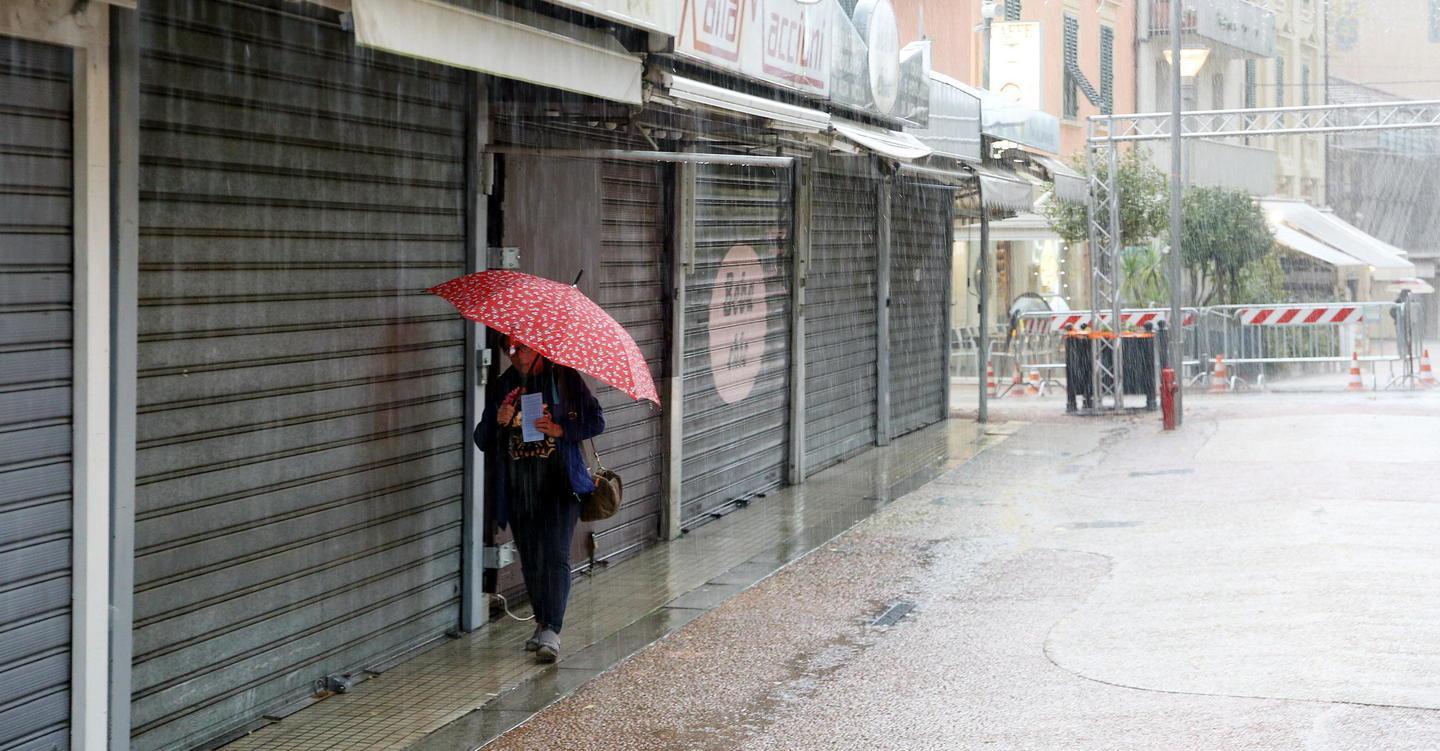 «Venite al mercatino del Grocco - La Salute i negozi di vicinato non devono scomparire»