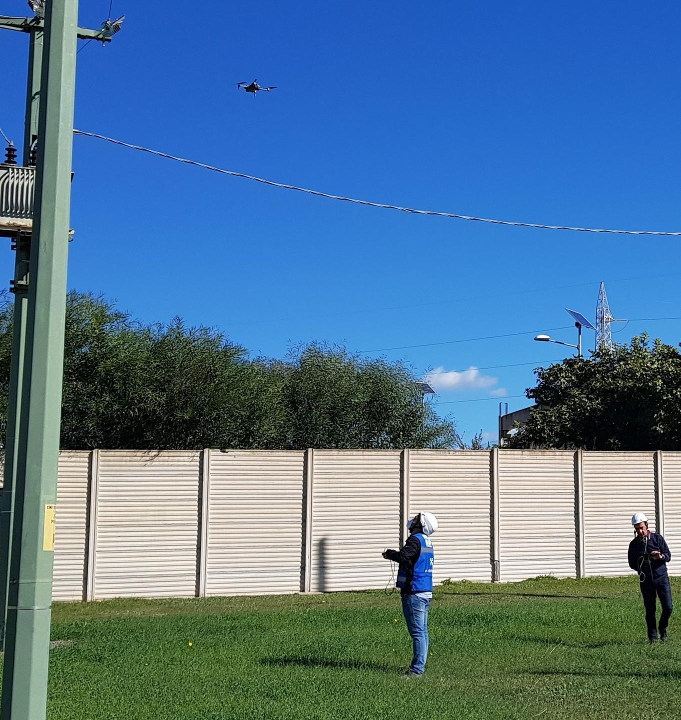 L’ex alunno spiega ai giovani il suo lavoro