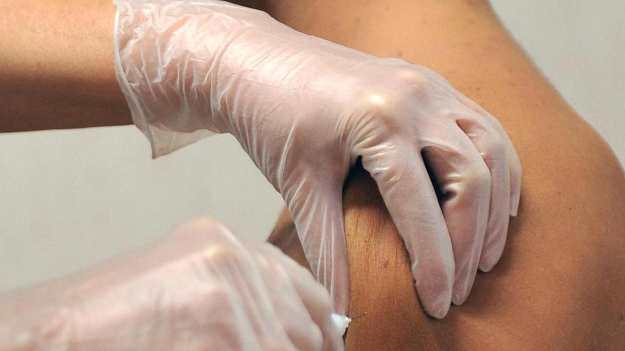 Campagna antinfluenzale avanti tutta in arrivo altre tredicimila dosi di vaccini