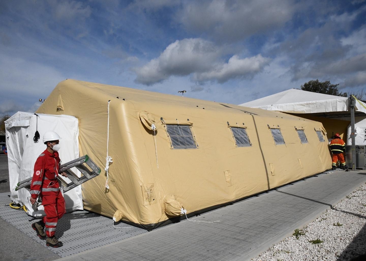 «Servono subito i medici militari» 