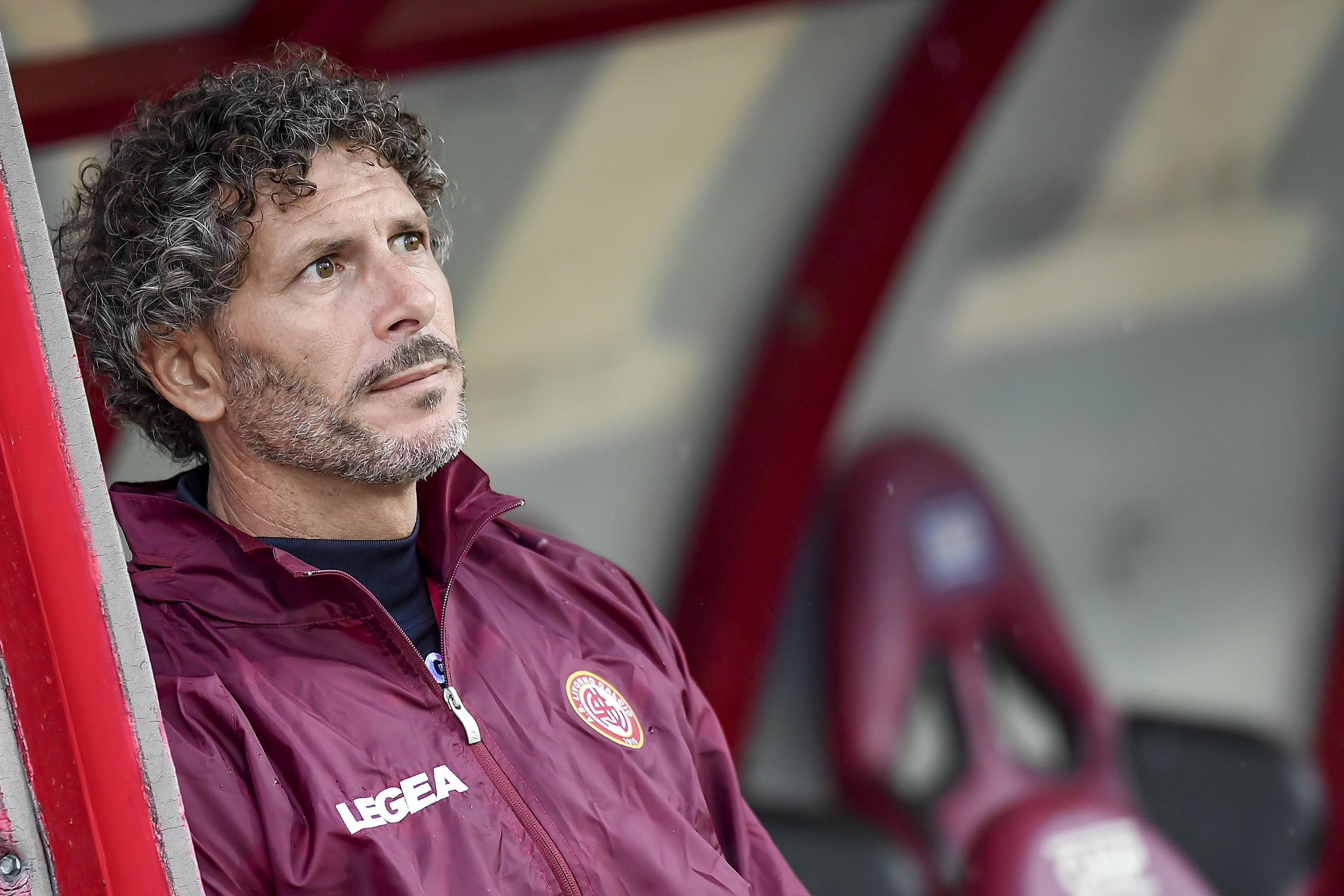 Alessandro Dal Canto, alla sua prima stagione sulla panchina del Livorno (Foto Andrea Masini/Pentafoto)