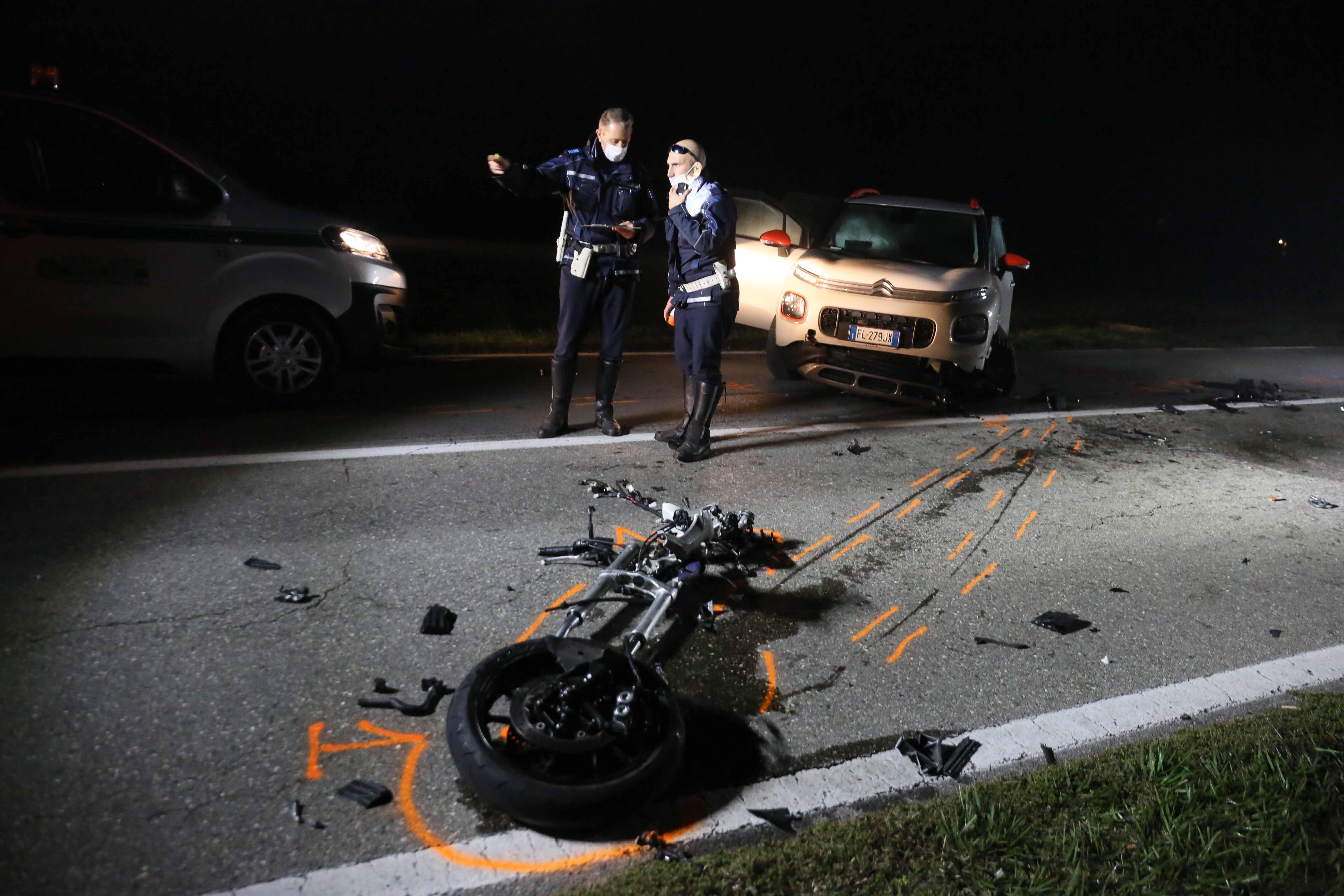 L'incidente in via Gonzaga a Reggio Emilia dove ha perso la vita un 29enne