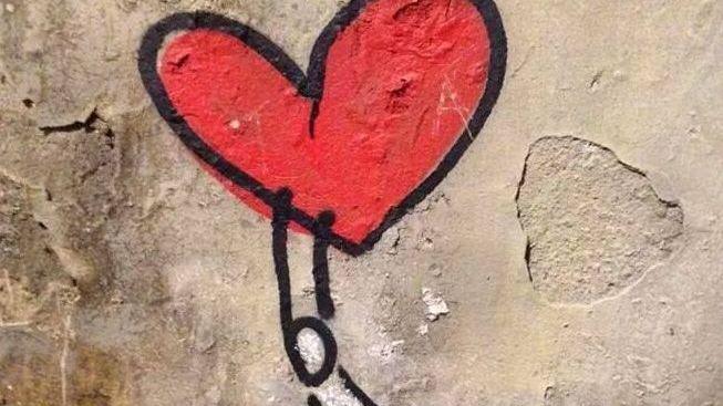 Facebook mischia le carte dell’amore e se sono veri like fioriranno in rete