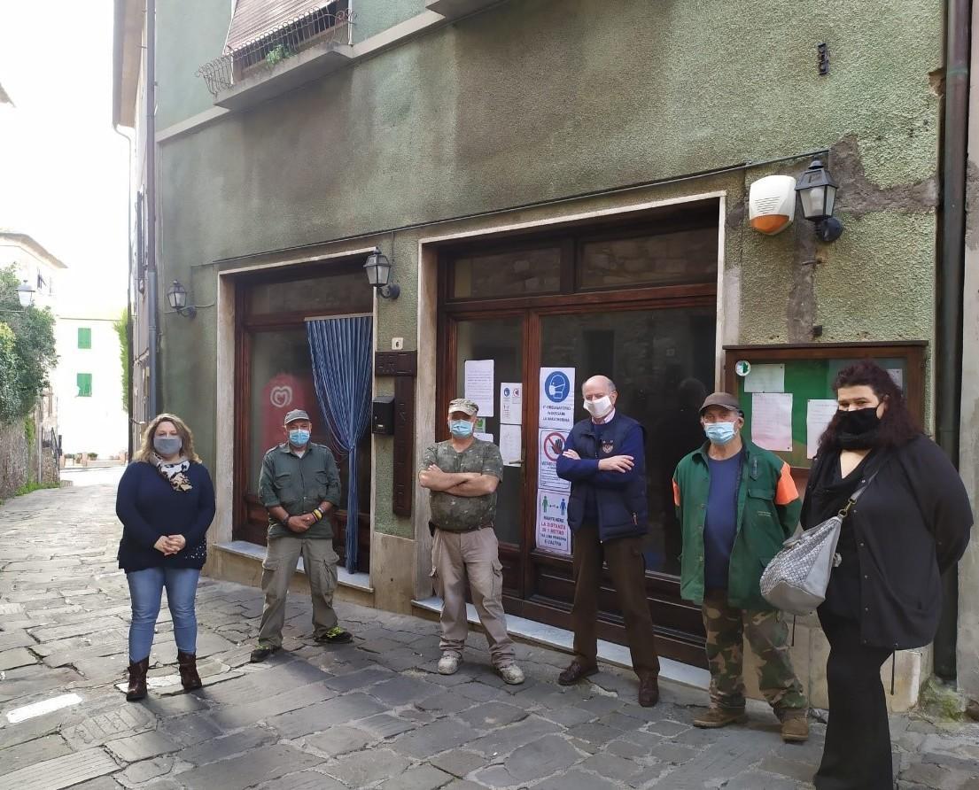 Chiusura del Circolo Arci Sit-in di protesta in strada 