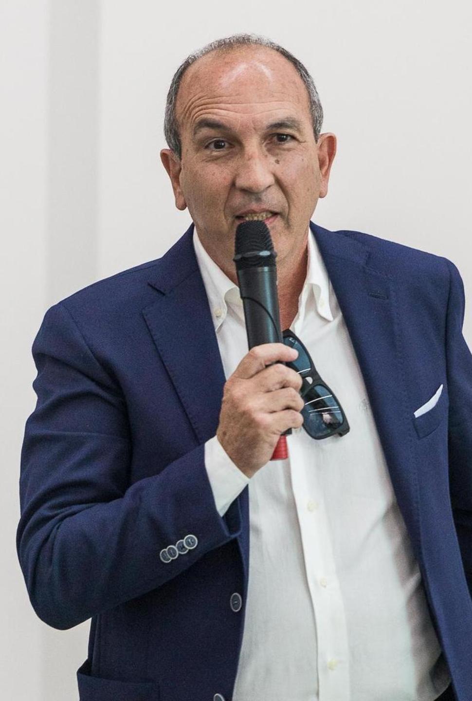 Sircana: bello essere stato il sindaco del paese