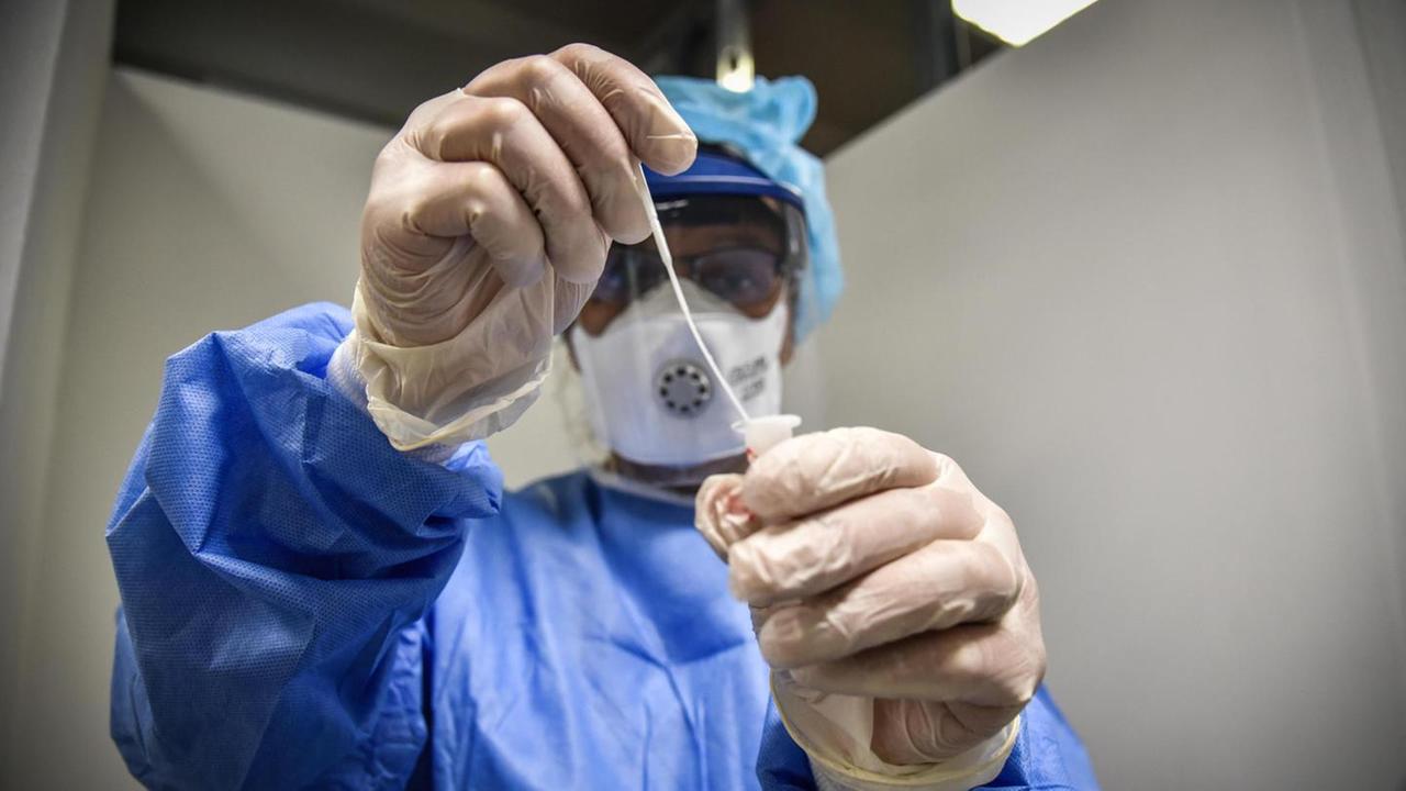 Oncologi in turno al Covid i malati ancora in rivolta