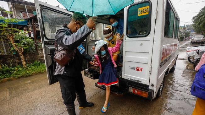 Filippine: arriva il tifone, almeno 4 morti