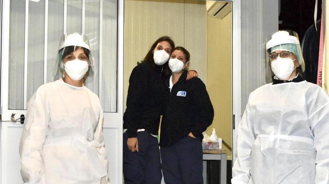 In ospedale: pochi medici e costretti a fare gli infermieri arrivano in supporto quelli della Marina