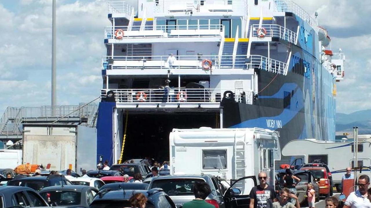 Tariffa per i servizi portuali ai residenti: i sindaci non ci stanno e scrivono a Giani
