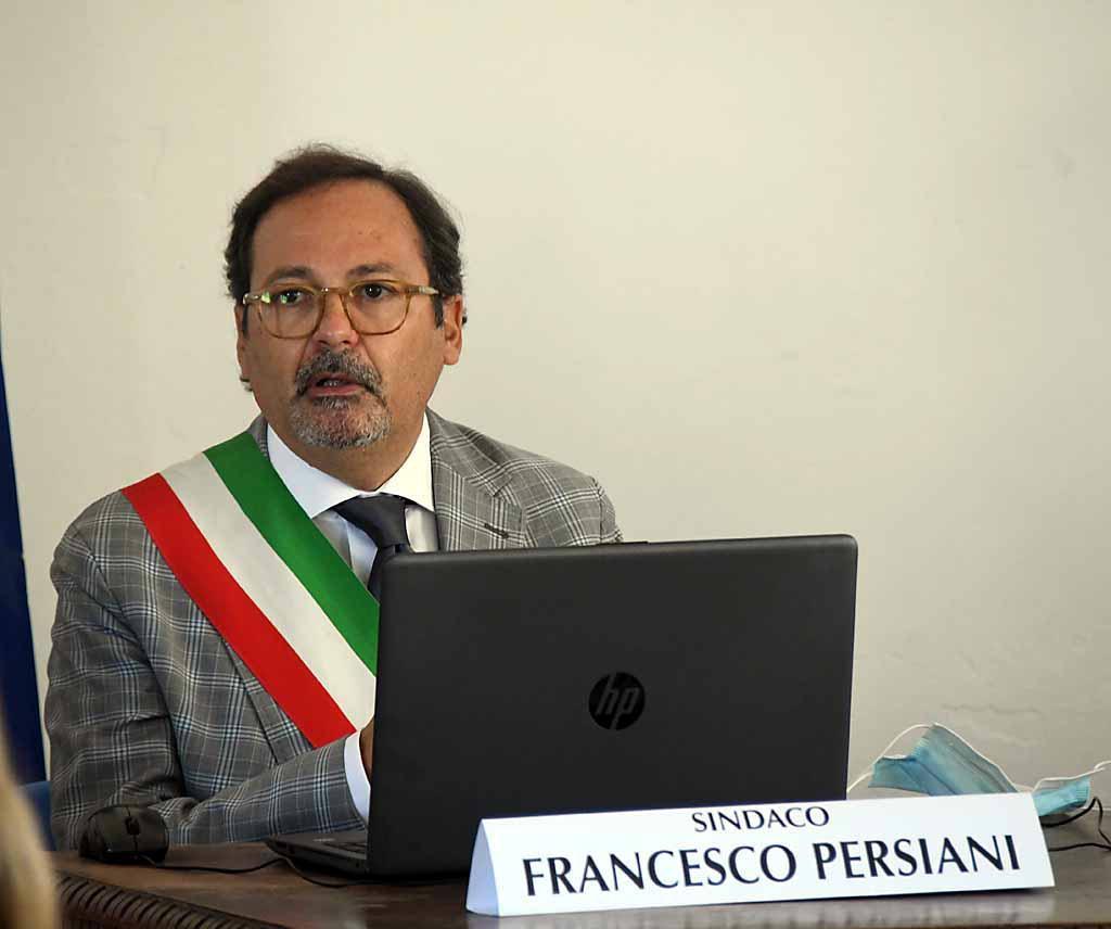 Il sindaco di Massa, Francesco Persiani