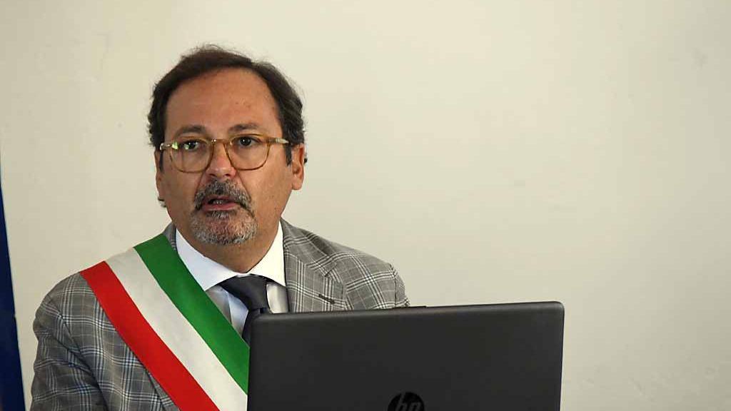 Il sindaco di Massa, Francesco Persiani