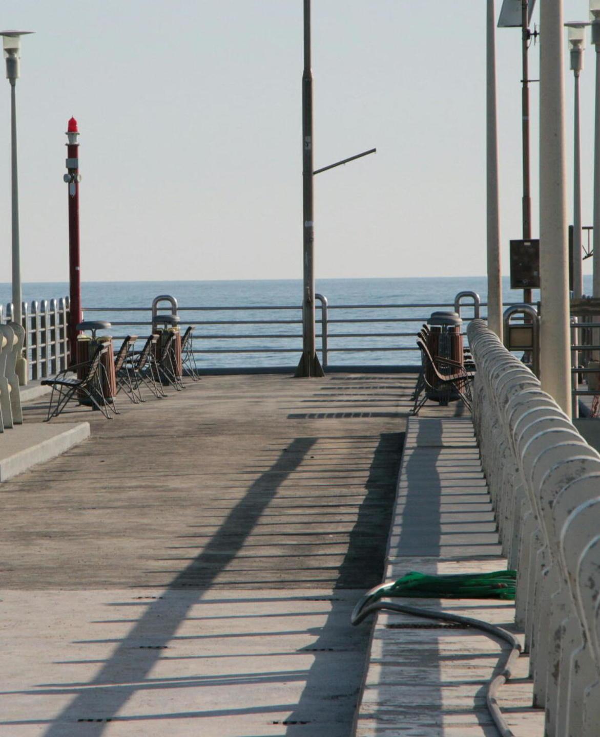 Slittano ancora i lavori al pontile al settembre del prossimo anno 