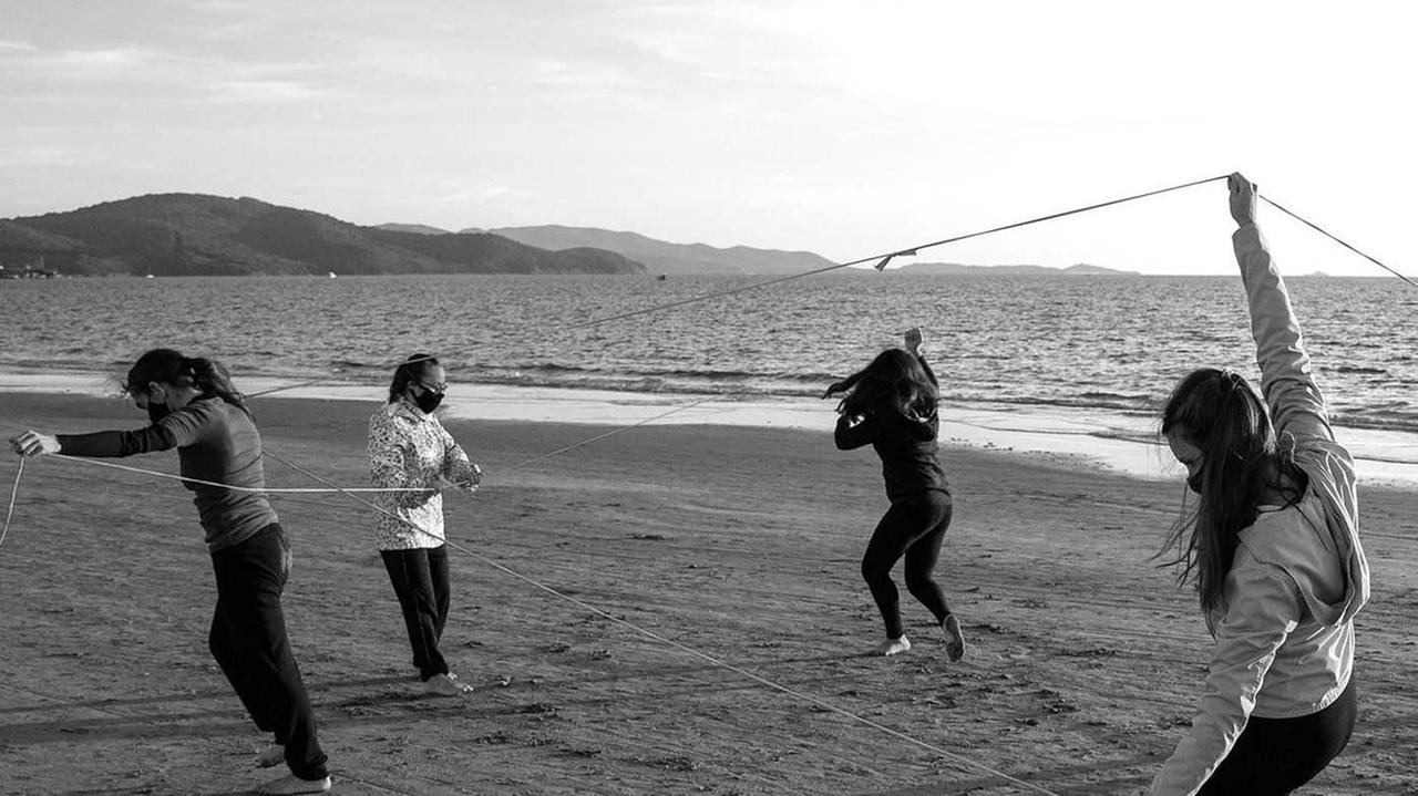 Niente spettacolo? Happening in spiaggia