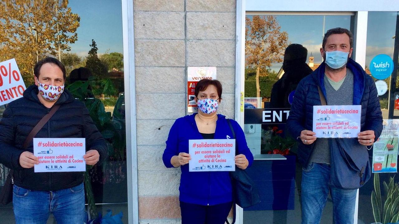 L’iniziativa di due commercianti «Stop alle 18 per solidarietà»