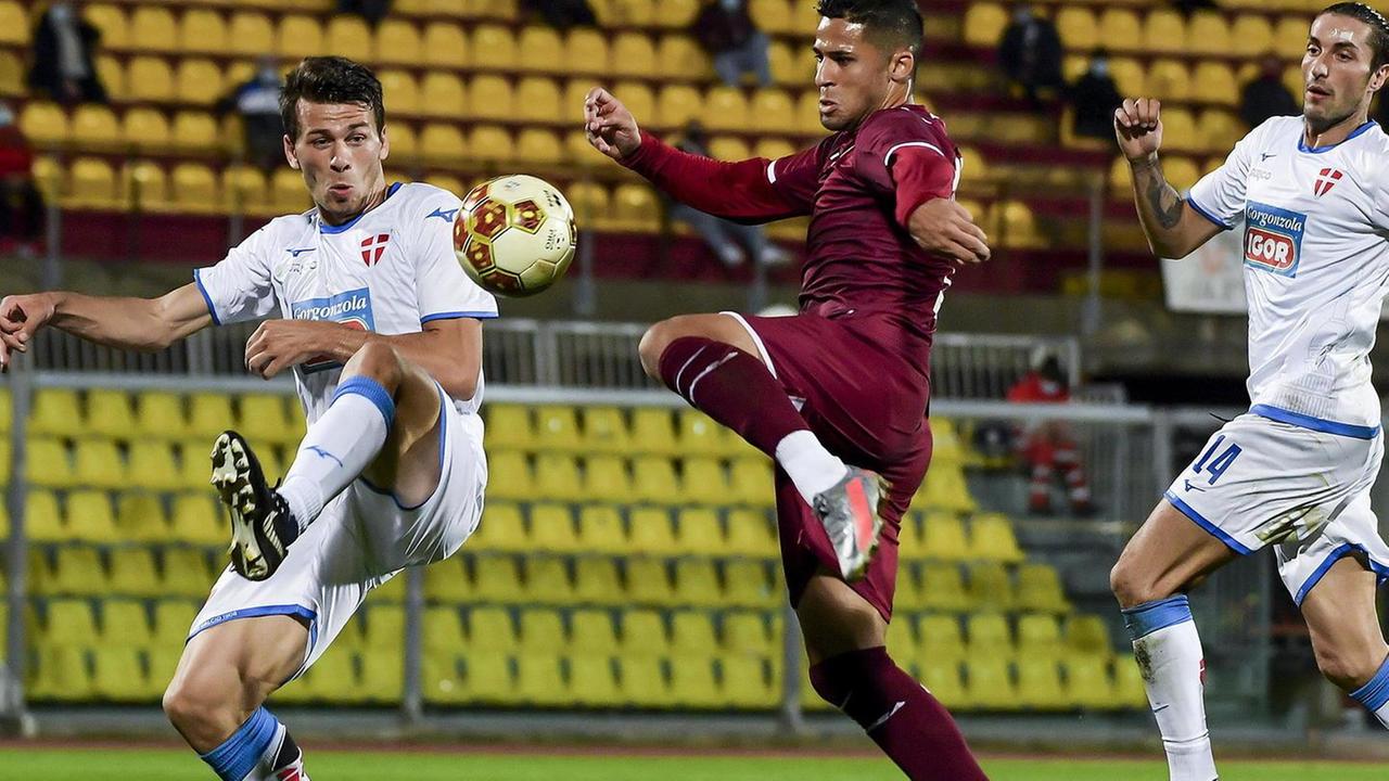 Il Livorno canta “Siamo solo noi” Dal Canto con quattro punte per vincere