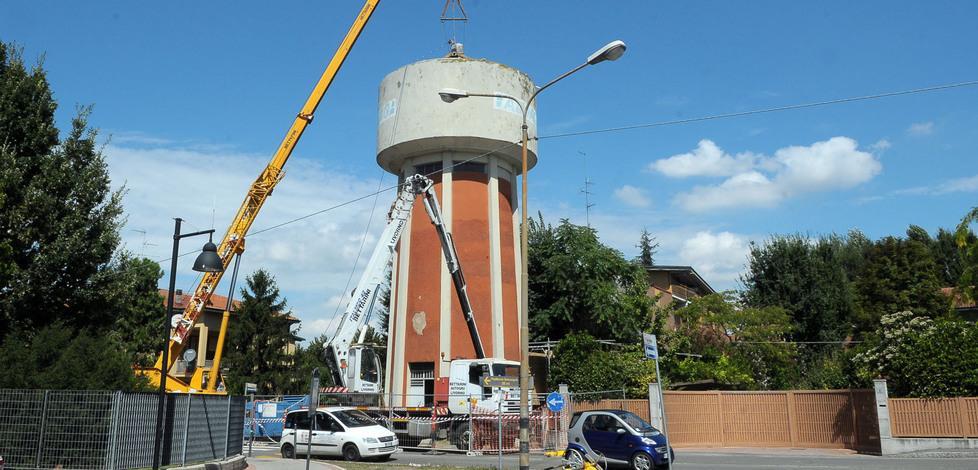 La torre del Cadf di via Darsena verrà abbattuta 