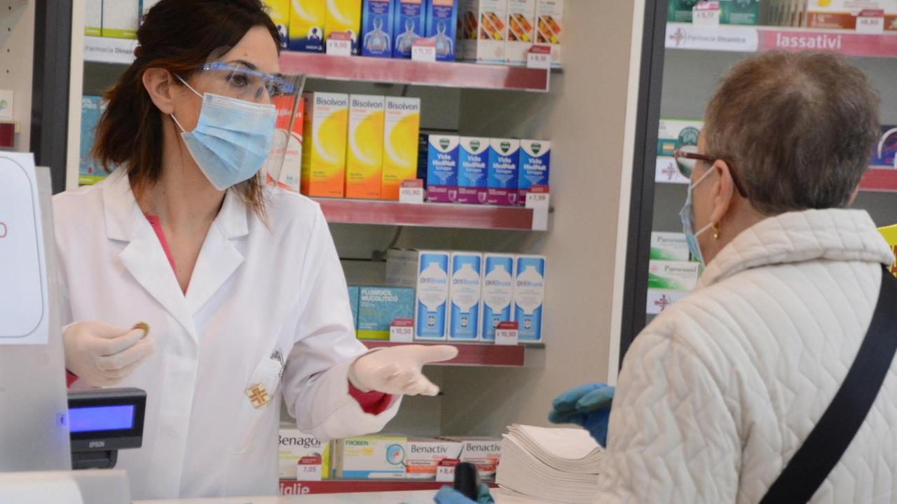 Federfarma: «Stop ai sintomatici nelle farmacie sarde» 