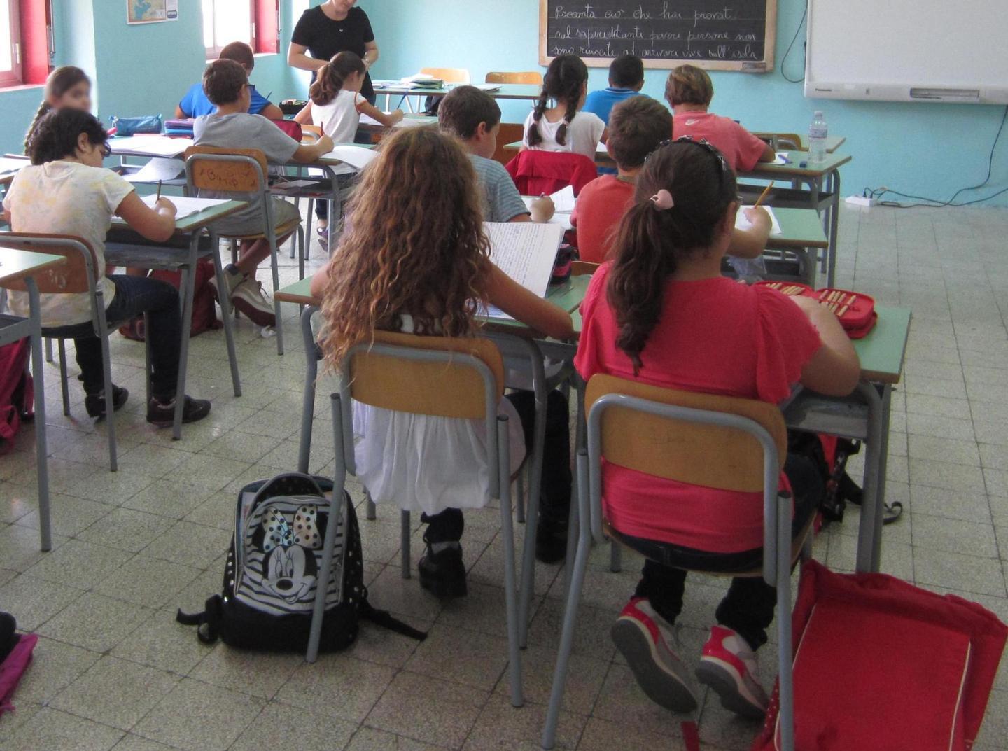 Scuole chiuse a Dorgali: a casa novecento ragazzi 