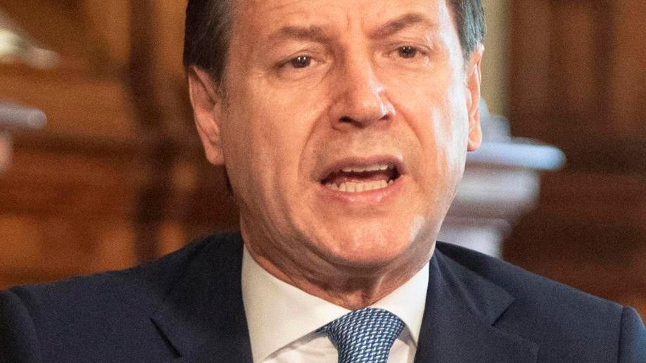 Scuole e zone rosse mirate Conte al lavoro sulla stretta