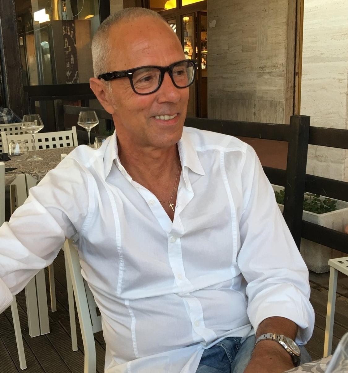 Arresto cardiaco a calcetto, Stefano è a casa: «Ringrazio chi mi ha salvato» 