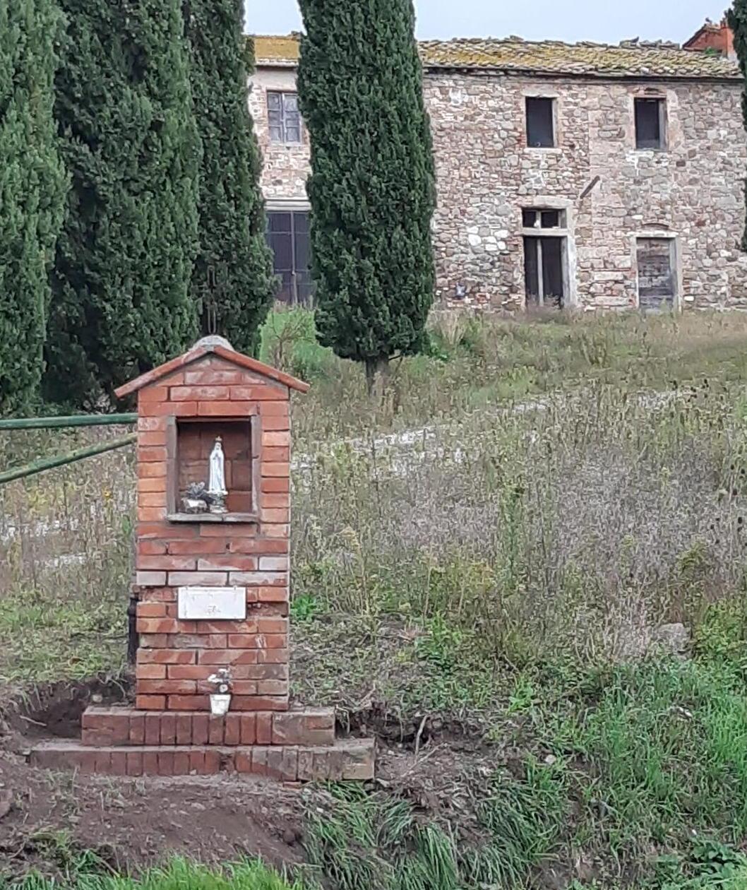 Ricostruita l’edicola colpita dai vandali 