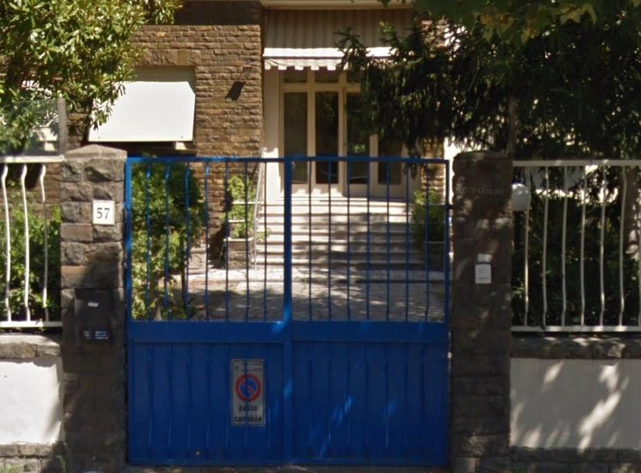L'ingresso della scuola dell'infanzia "L'isola che non c'è"