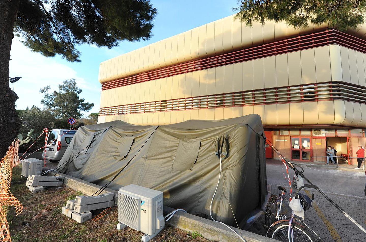 «Solo a Livorno l’ospedale Covid» 