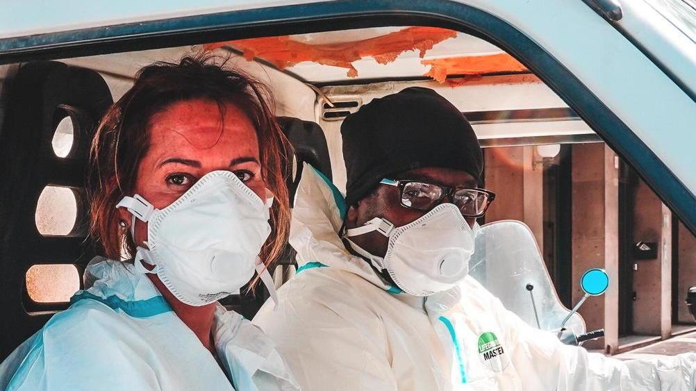Un kit speciale per i rifiuti a chi è positivo o in quarantena