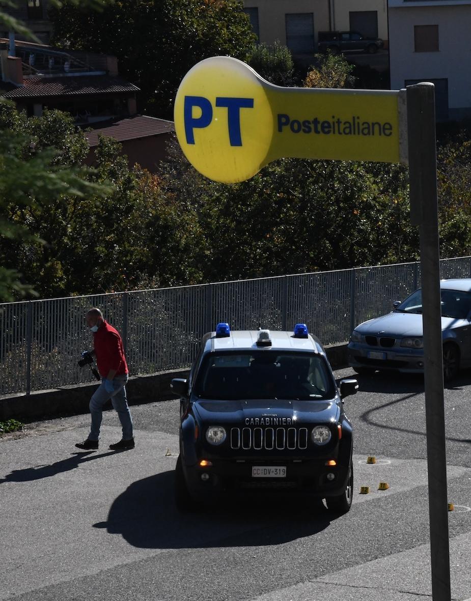 Caccia ai banditi in fuga con 50mila euro di bottino 