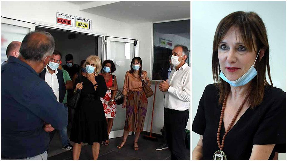 La inaugurazione del reparto di cure intermedie al vecchio ospedale massese con l’allora presidente della Regione Enrico Rossi e, accanto a lui, la direttrice dell’Asl Maria Letizia Casani. Nella foto a destra, la direttrice Maria Letizia Casani in occasione dell’assegnazione del Pegaso alla sanità apuana