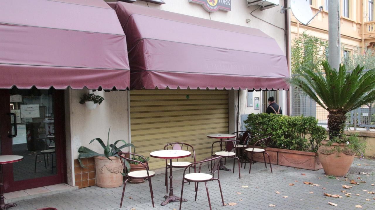 Ladri in azione al Caffé dell’Opera: «Sono professionisti»