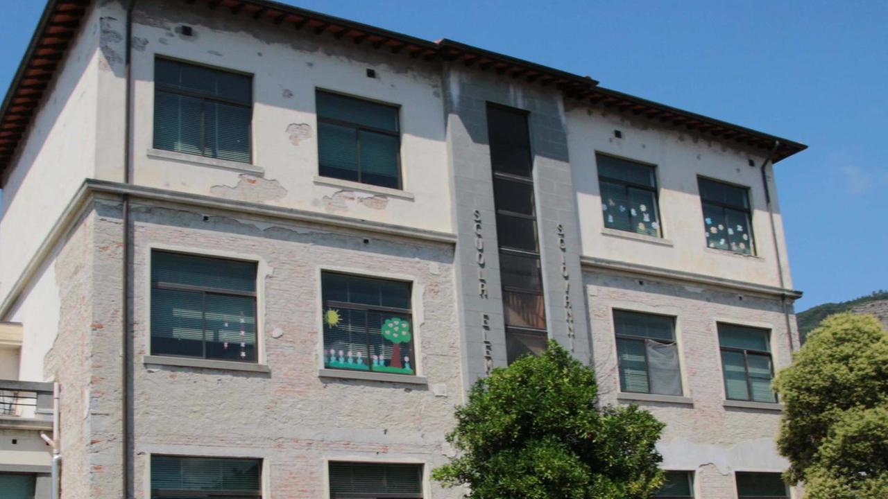Conto alla rovescia per salvare la scuola elementare di Quiesa