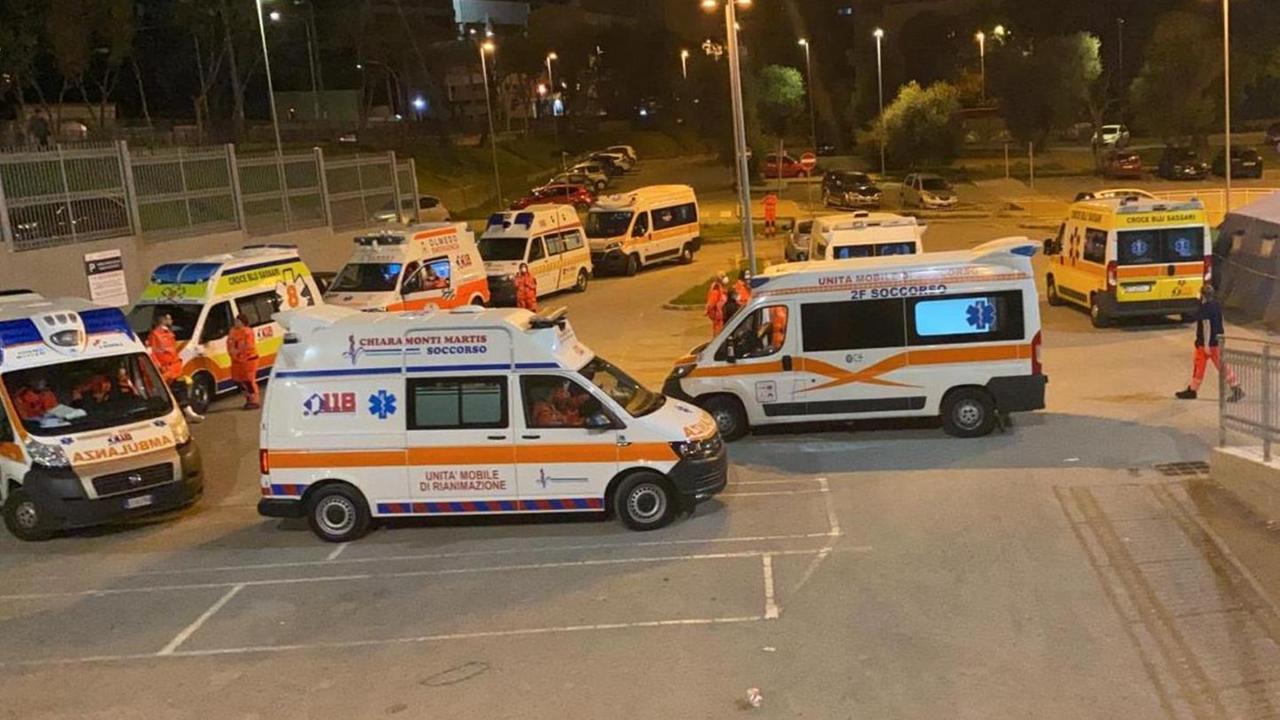 Dieci ambulanze ostaggio delle sanificazioni 