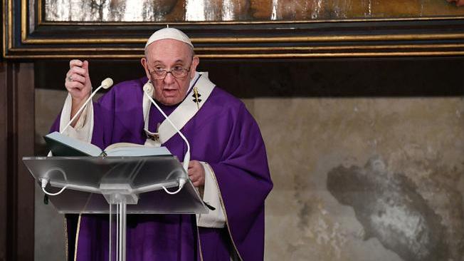 Papa è eretico, vescovo punisce viceparroco