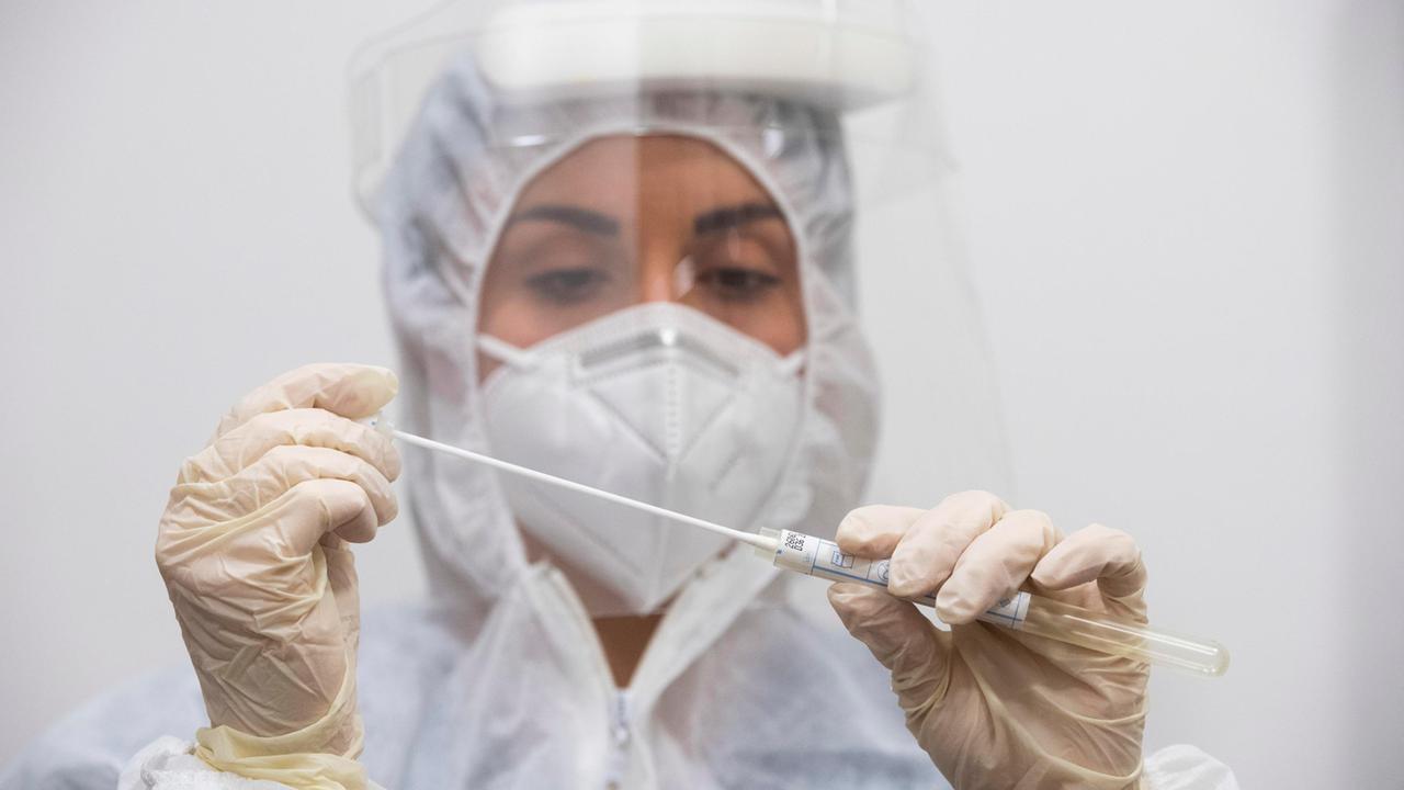 Coronavirus, famiglia chiusa in casa da oltre un mese. «Adesso denuncerò la Asl per sequestro di persona»