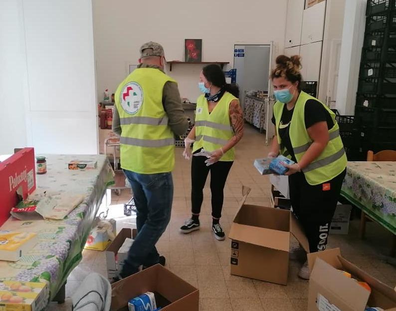 A Rosignano dieci spese al giorno a malati e persone in quarantena: "Ecco come chiederci aiuto" 