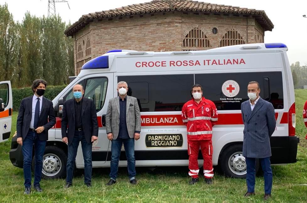 Una nuova ambulanza targata Parmigiano Reggiano 
