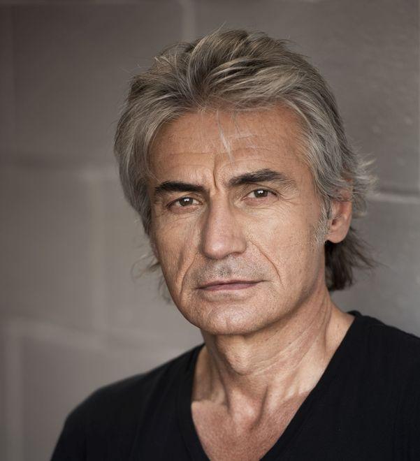 Luciano Ligabue svela sui social tutti i titoli della raccolta “77+7” 