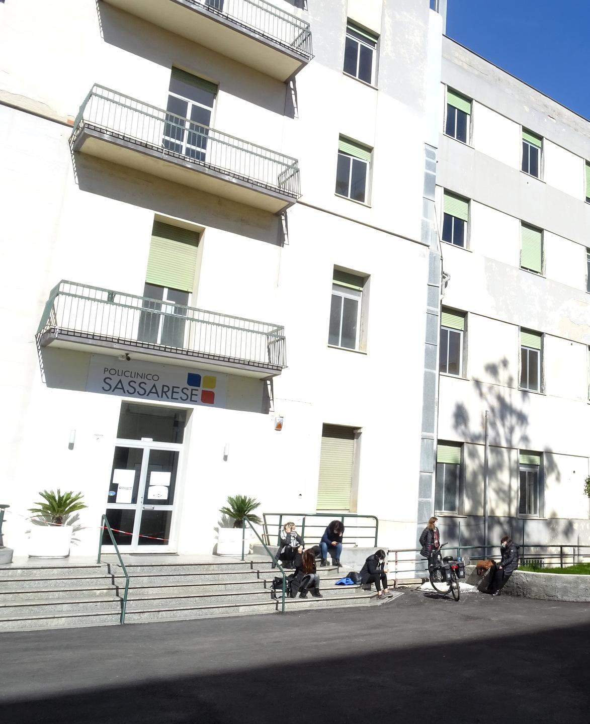 Al Policlinico postazioni esaurite bonus al personale 